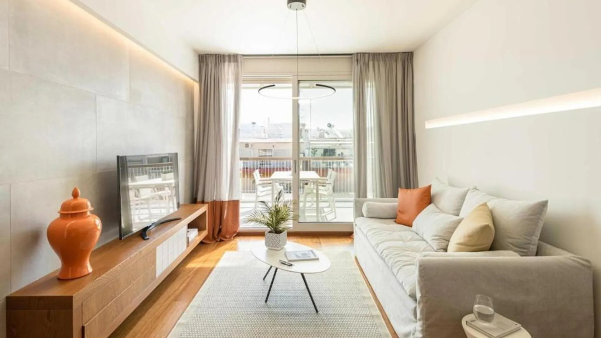 Elegant Mountain-View Apartment Next To Seaside Thessaloníki